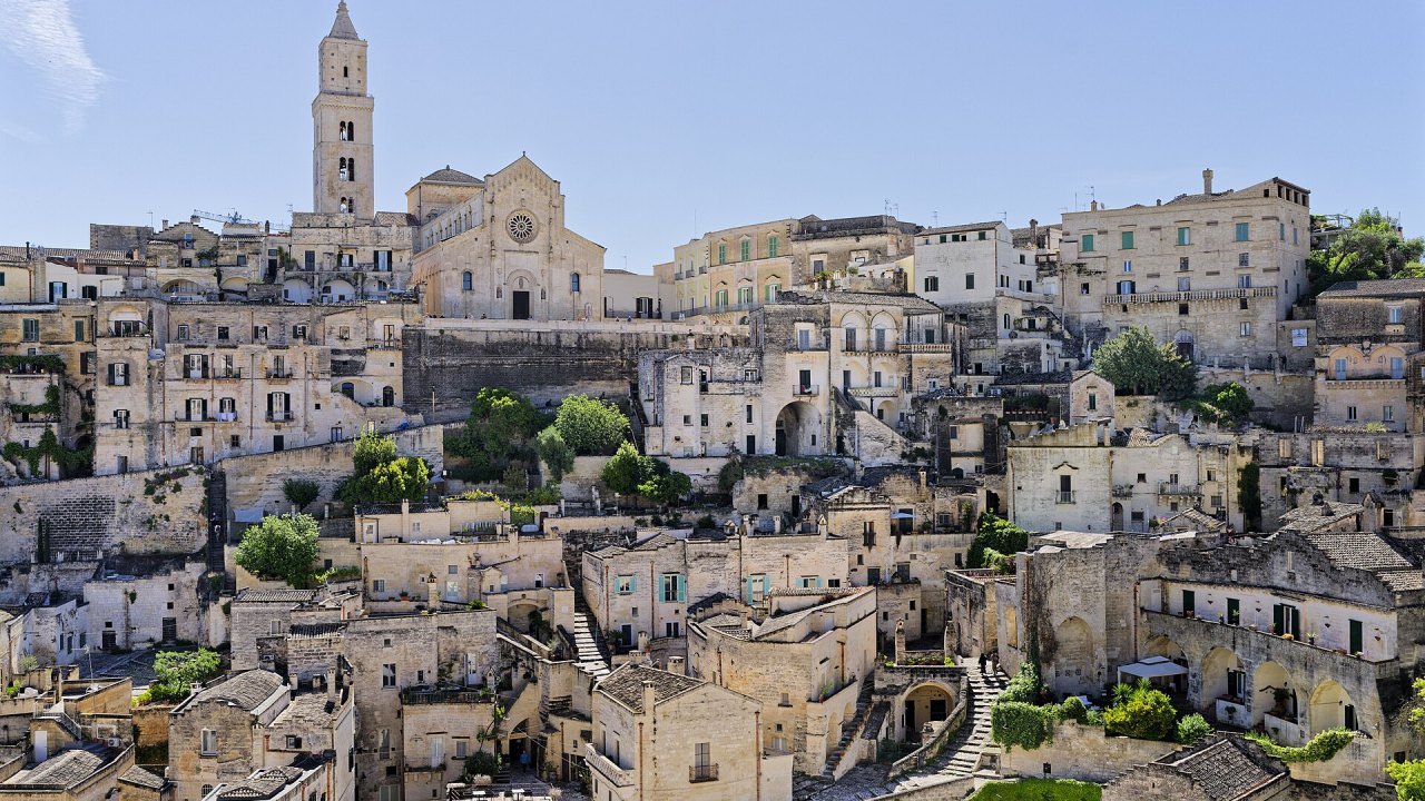 Panorama dei Sassi di Matera con le case scavate nella roccia