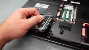 Come Sostituire l'Hard Disk del Computer Portatile